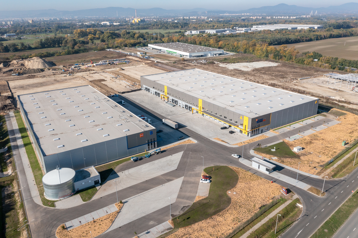 WING has handed over two new industrial halls: Phase 1 of the East Gate Pro Business Park has been completed